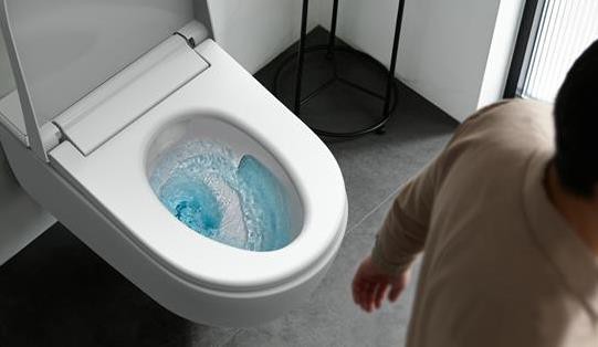 离坐自动冲水